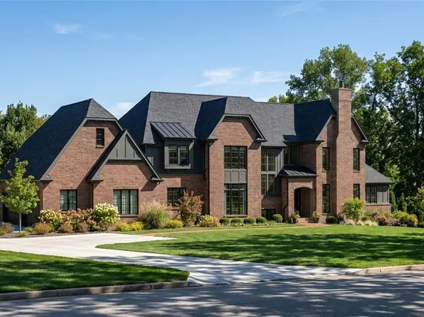 1 Hawthorne I Manor Hl, Town And Country, MO 63131