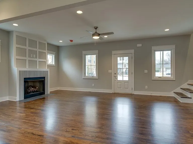 942B Strouse Ave #B — Photo 6