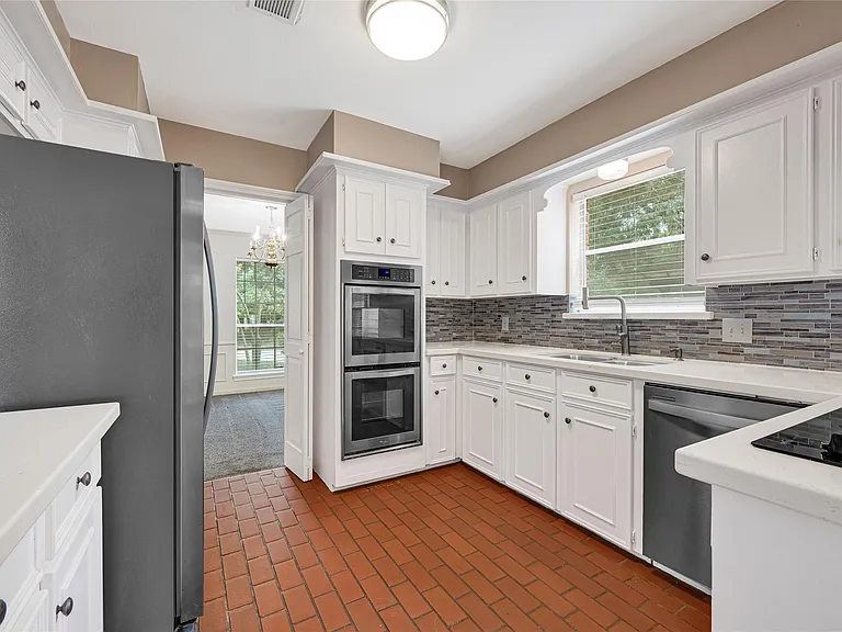 5702 Vestavia Dr — Photo 13