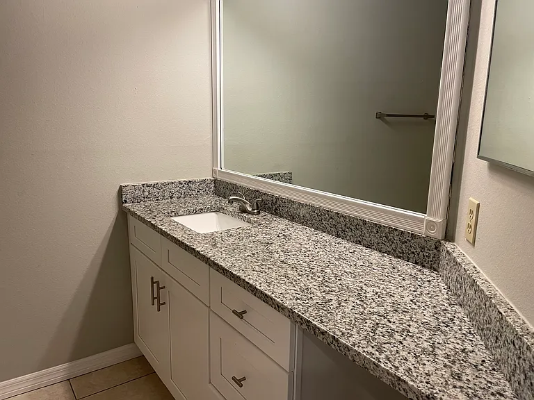 116 Reserve Cir #100 — Photo 6