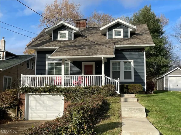 1435 35th St NW, Canton, OH 44709