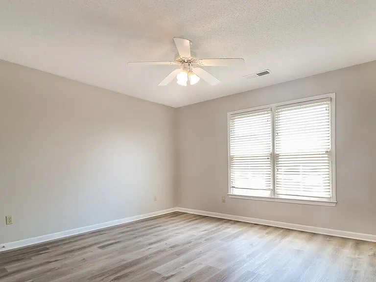 9354 Sarsen Dr — Photo 12