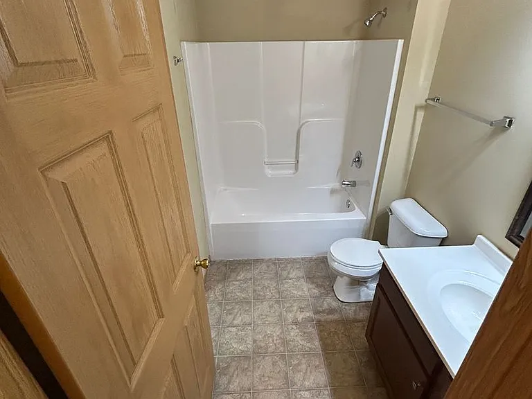 1530 Williamsburg Pl #D — Photo 6