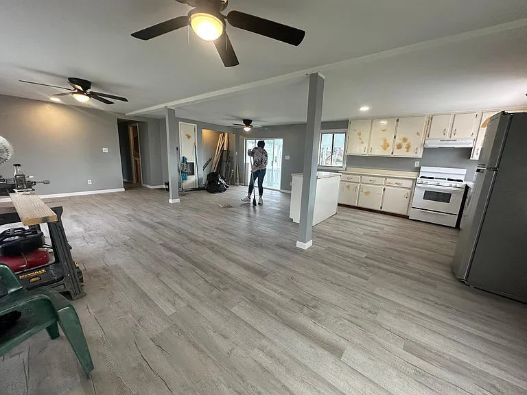 204 Phillips St — Photo 23
