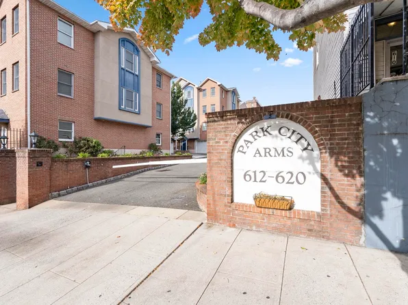 620 38th St #801, Union City, NJ 07087
