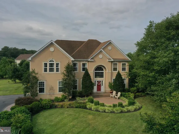 210 Fernwood Rd, Mullica Hill, NJ 08062