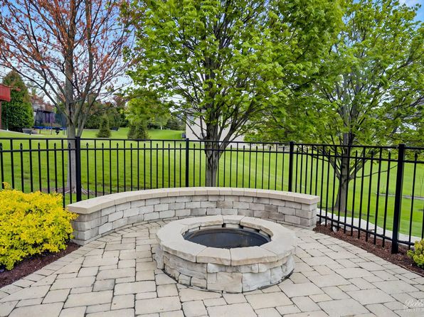 1321 Oak Hill Ln, Hampshire, IL 60140