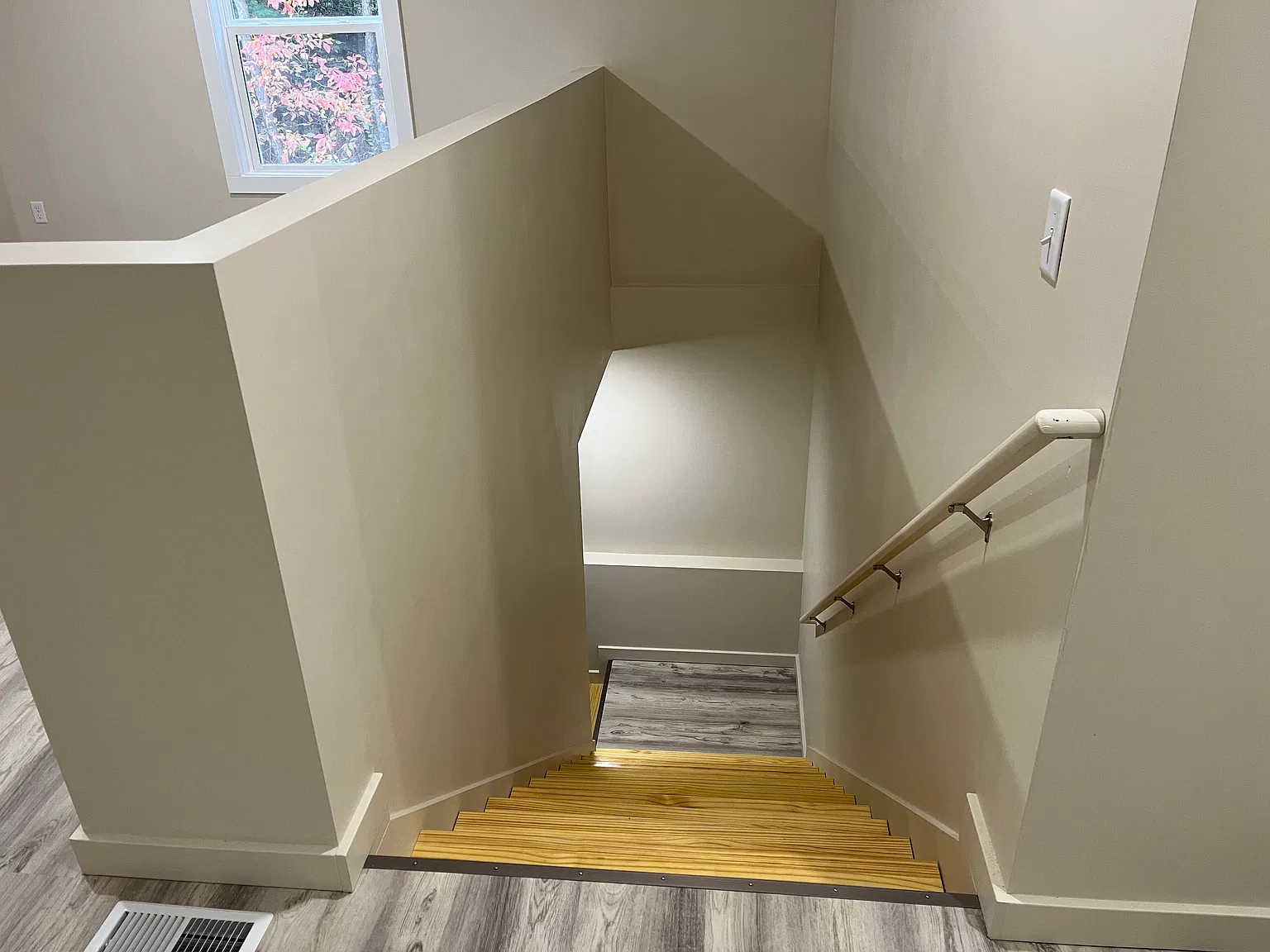 1012 Shalinda Dr — Photo 4