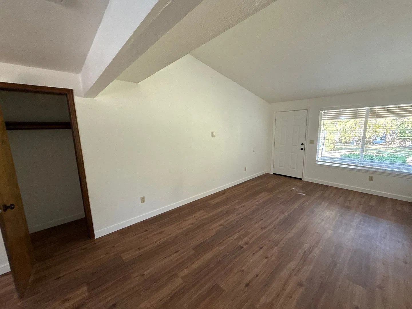 3 bed, 1.5 bath, 1454 sqft, $1,845 — Photo 4