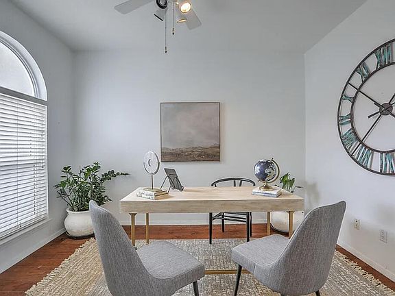 3rd image of 11401 Academy Ridge Rd NE