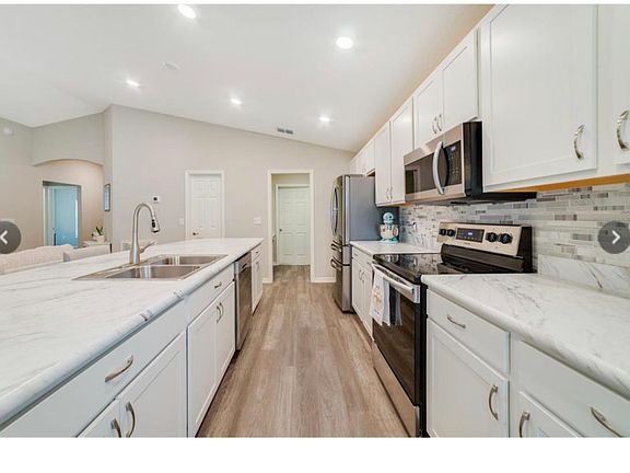 3rd image of 1040 Zion Dr