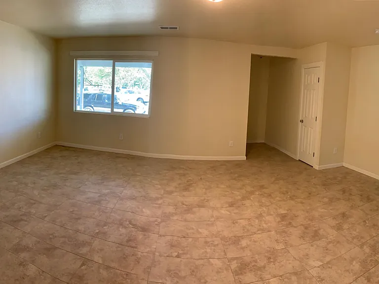 1291 Columbia St — Photo 8