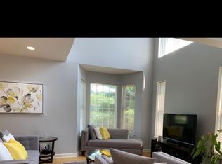 930 Case St, Naperville, IL 60563