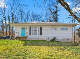 4244 Alamance Church Rd, Liberty, NC 27298