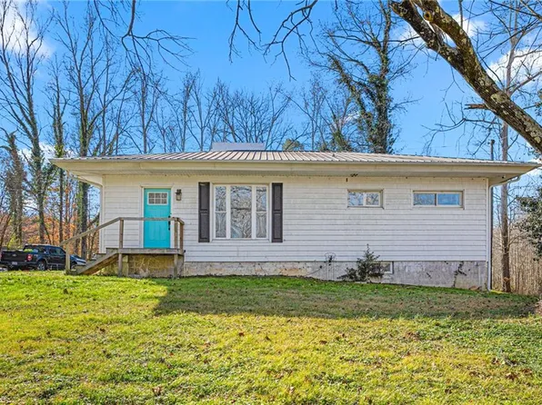 4244 Alamance Church Rd, Liberty, NC 27298