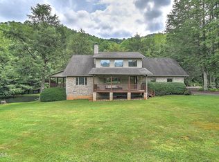 122 Chase Dr, Roan Mountain, TN 37687