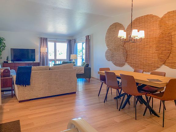 2nd image of 123 Navarino St Unit 3