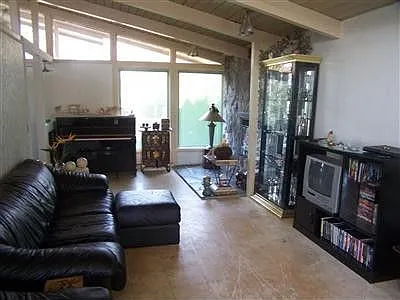 1350 Pinecrest Ave SE photo 1