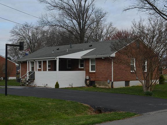 3rd image of 461 Petty Ave