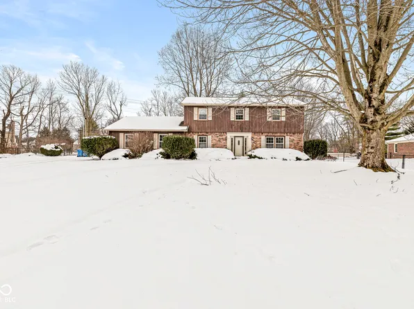 10483 Lakeshore Pl, Carmel, IN 46033