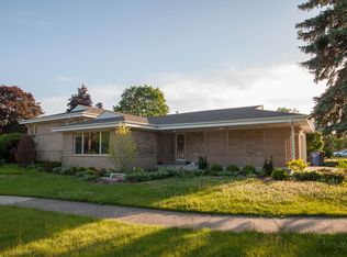 1701 Marvin Pkwy, Park Ridge, IL 60068