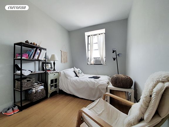 3rd image of 603 Vanderbilt Ave APT 4
