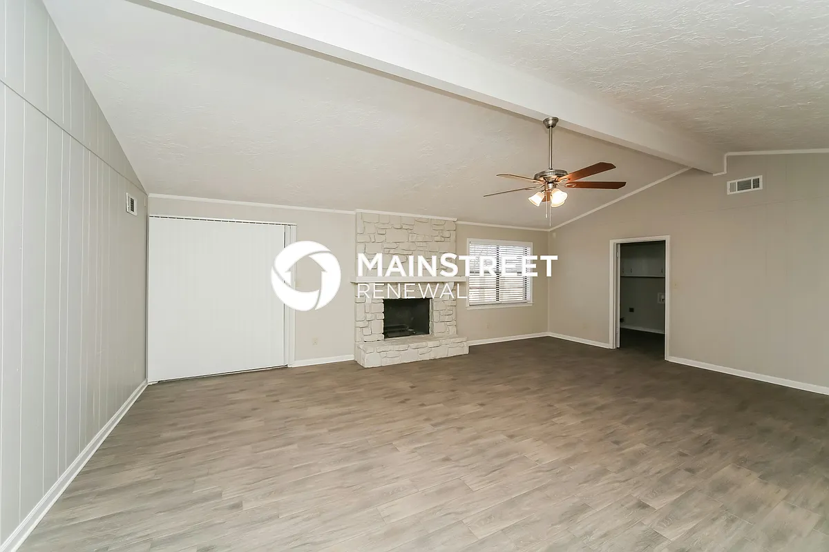 Living Room - 6300 Scarletcrest Ln