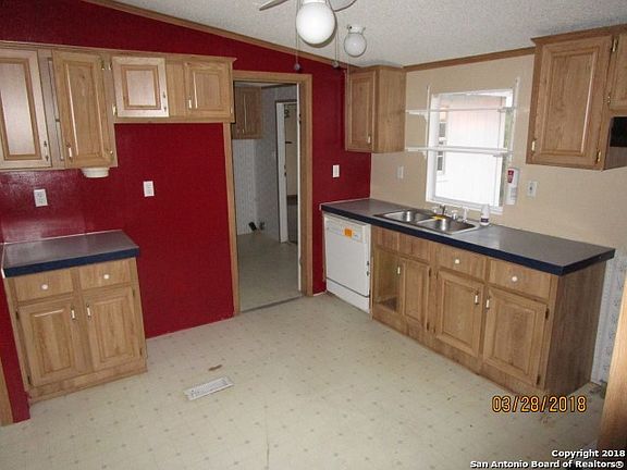 5th image of 330 County Road 4510