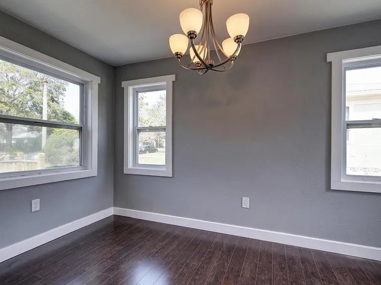1421 Rogers St — Photo 6