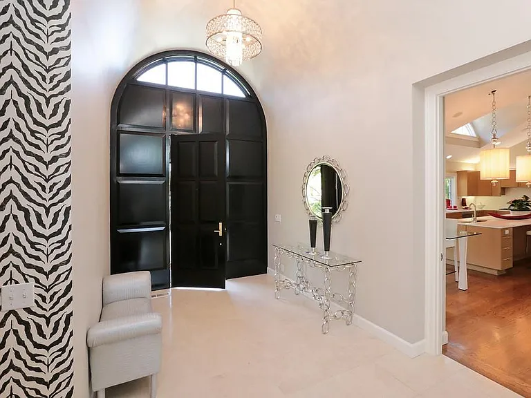 406 E Edith Ave — Photo 18