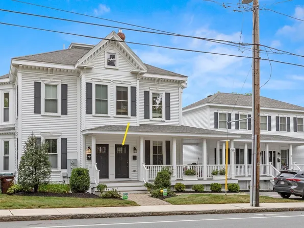 176 Elm St #2, Amesbury, MA 01913