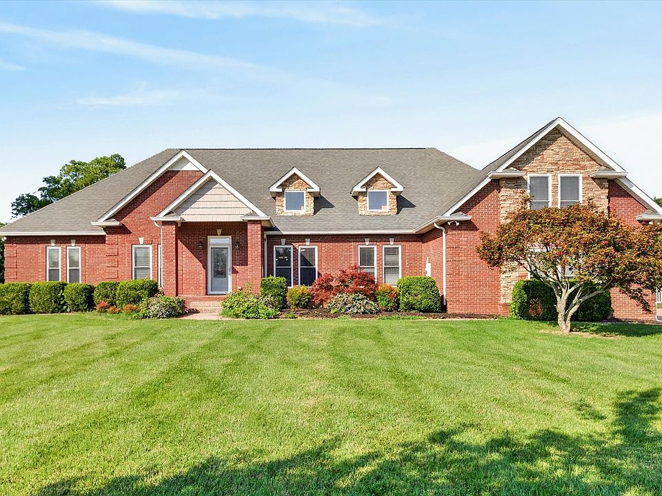 1st image of 476 Maxshire Ct