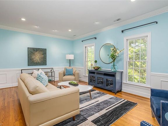 4th image of 400 Fisher Park Cir Unit E