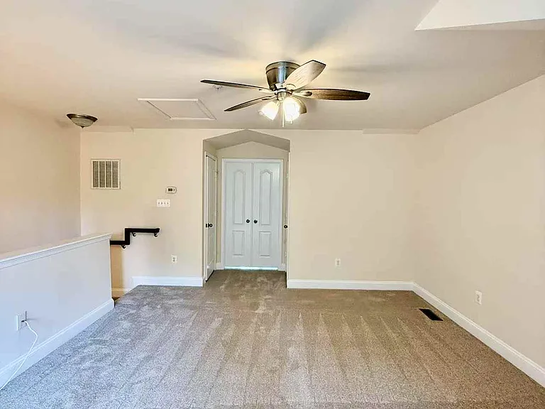 11918 Weybridge Ln — Photo 39