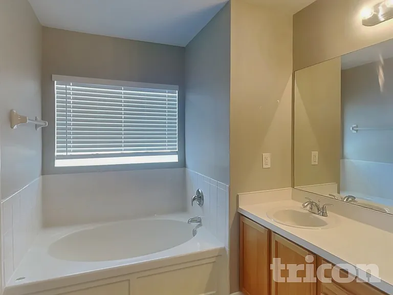 11903 Butler Woods Cir — Photo 13