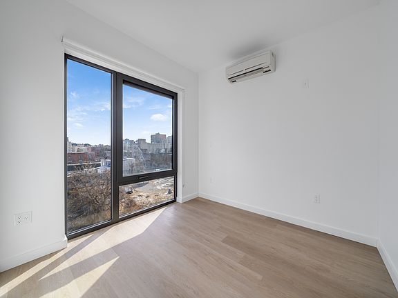 4th image of 527 Grand Ave #109