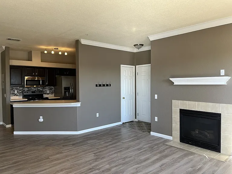 19049 E Warren Dr #207 — Photo 5