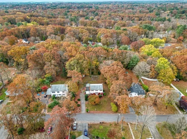 10 Caroline St, Burlington, MA 01803