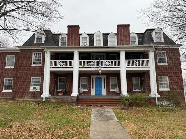 309 S Main St #8, Lexington, VA 24450