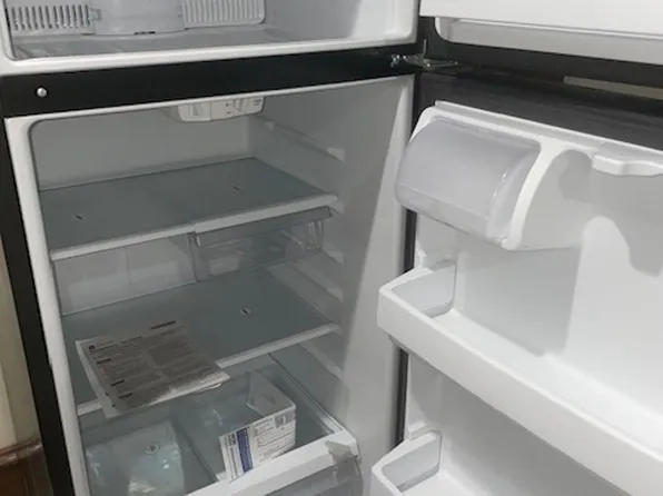 The Jewel of Pine Street, 185 Pine St #4L, Holyoke, MA 01040