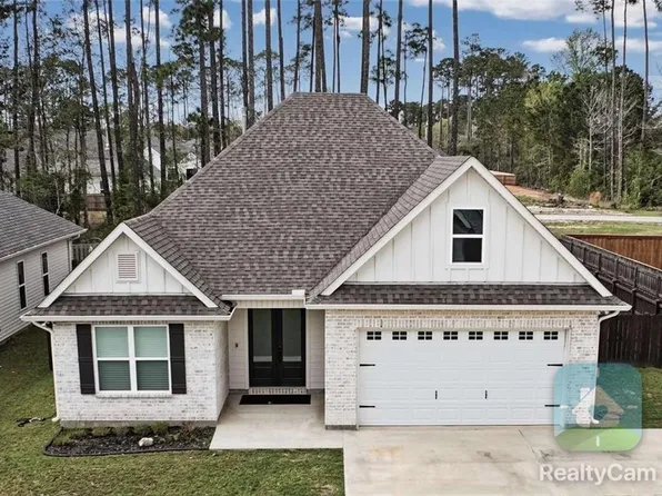 2316 Cours Carson St, Mandeville, LA 70448