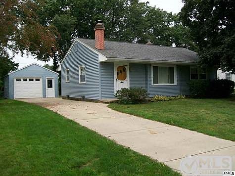 1st image of 112 W Southfield Dr