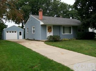 112 W Southfield Dr, Jackson, MI 49203