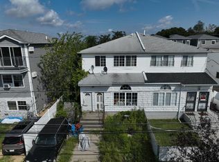 72-54 Almeda Ave, Arverne, NY 11692