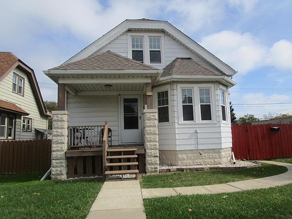 2nd image of 2611 S Chicago Ave