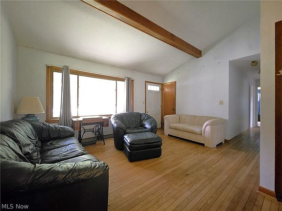 5th image of 5214 Boneta Rd