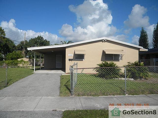 2nd image of 1541 NW 2nd Ave