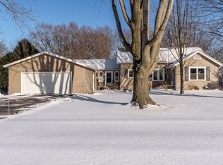 1412 Phelps Ave, Rockford, IL 61108