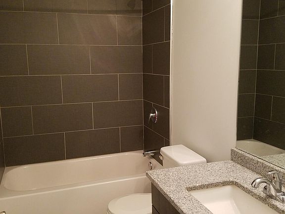 4th image of 2322 Fitzwater St #303