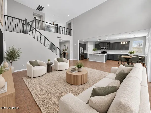 728 W DESERT CANYON Drive, San Tan Valley, AZ 85143